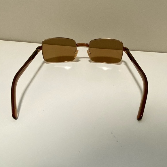 Gucci Sunglasses - Picture 5 of 6